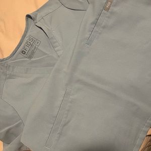 Dusty blue casma figs top